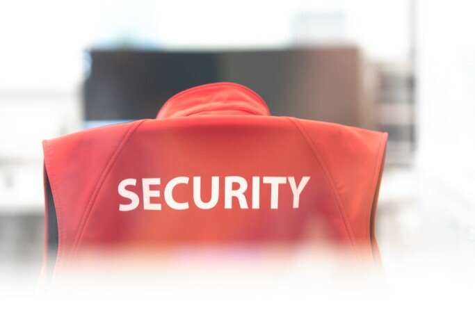 Mitarbeiter:in Sicherheit (a), 1. Bild